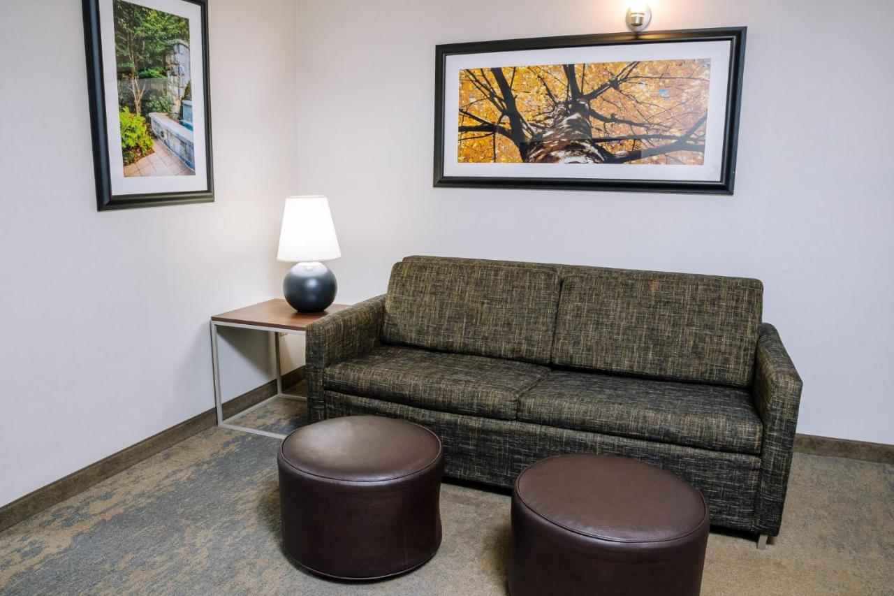 Holiday Inn Hotel & Suites Stockbridge-Atlanta I-75 By Ihg Extérieur photo