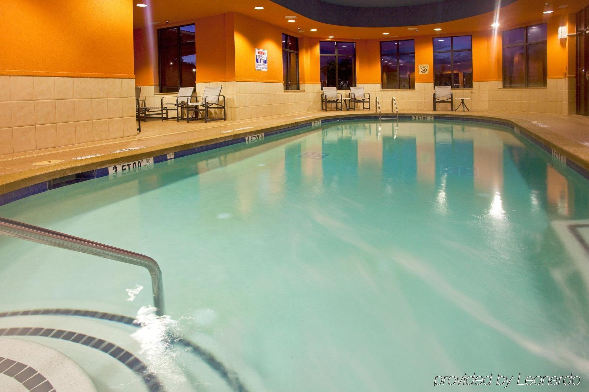 Holiday Inn Hotel & Suites Stockbridge-Atlanta I-75 By Ihg Extérieur photo
